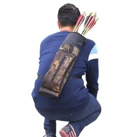 Tekstylny kołczan plecowy Camo z trzypunktowym mocowaniem, długość 52 cm, kieszeń na akcesoria